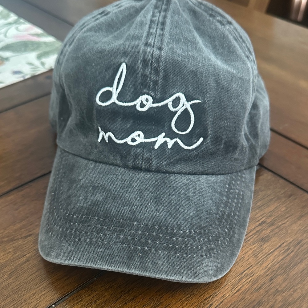 NWT IRON ORCHID DOG MOM HAT